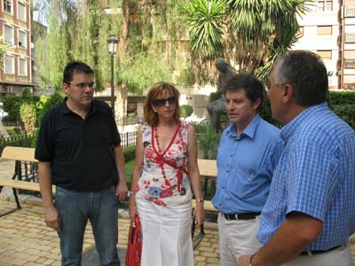 La plaza Concha Sandoval vuelve a estar abierta al público tras su restauración